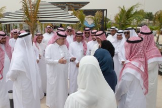 H.E. the Minister Visits SMEs in the Eastern Region